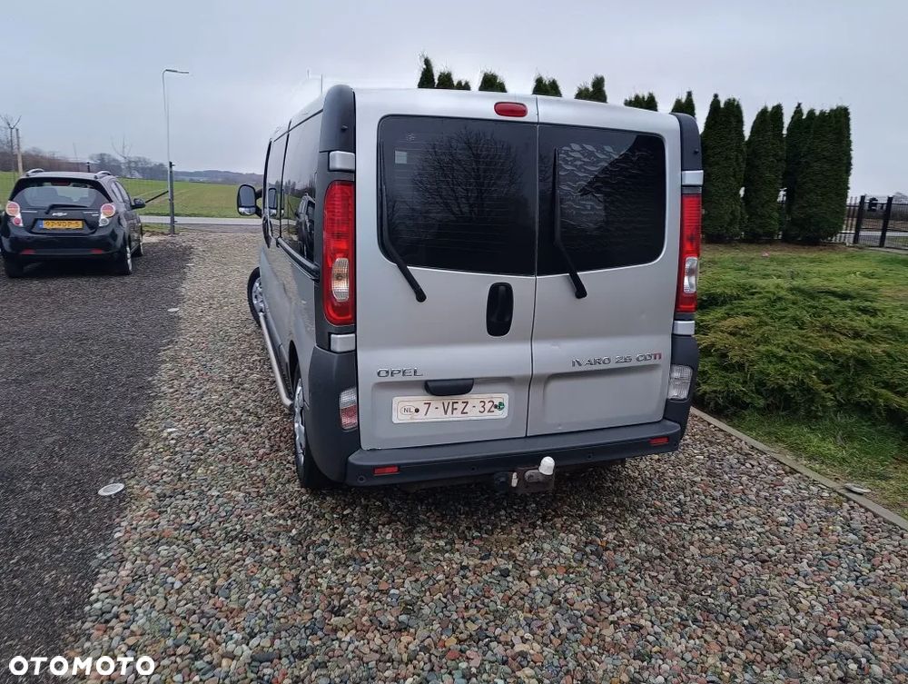 Opel Vivaro - 25