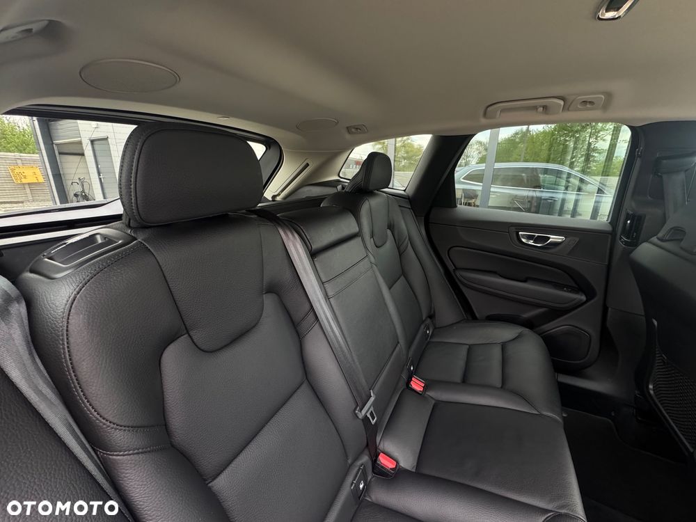Volvo XC 60 B4 D AWD Inscription - 30