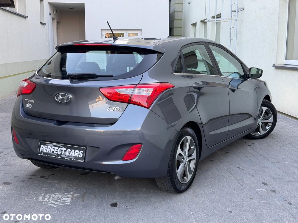 Hyundai i30 1.6 Fifa World Cup Edition - 4