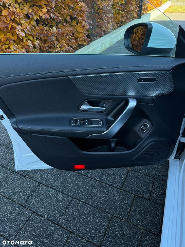 Mercedes-Benz CLA 200 7G-DCT - 14