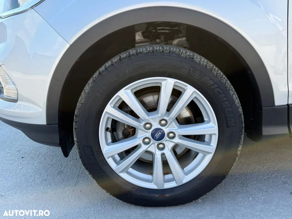 Ford Kuga - 11