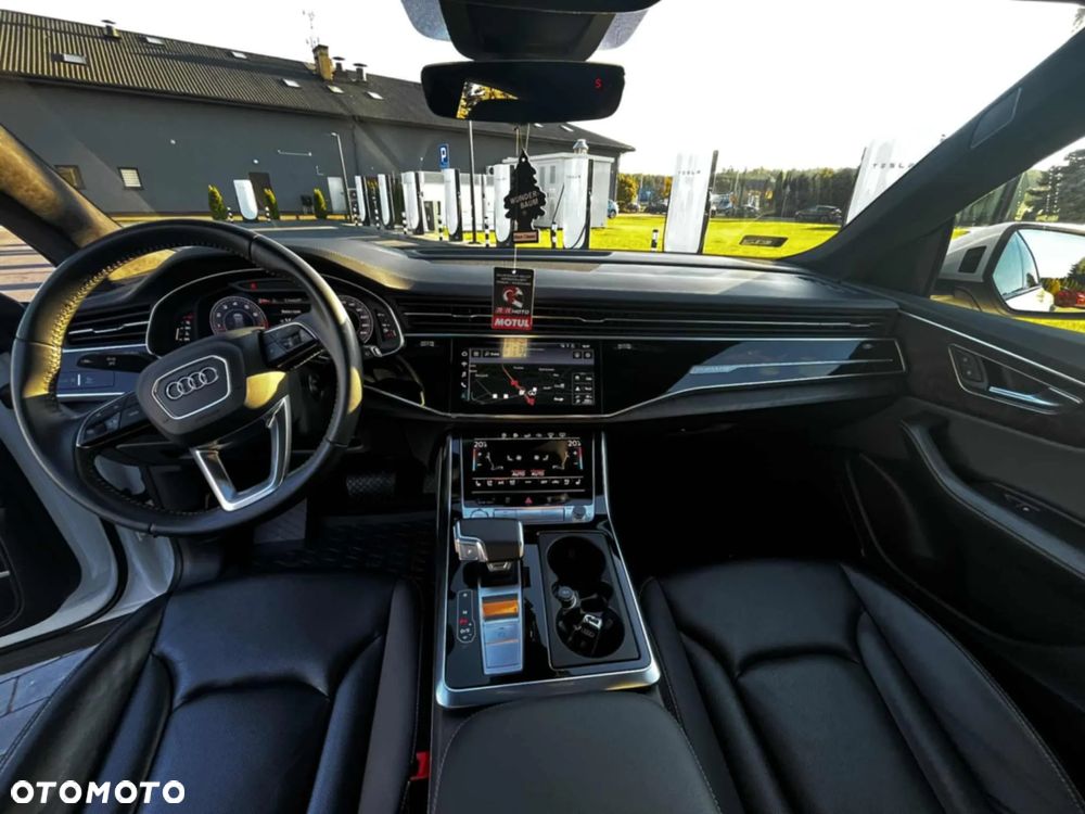 Audi Q8 SUV TFSI quattro 250 kW tiptronic S line business - 23