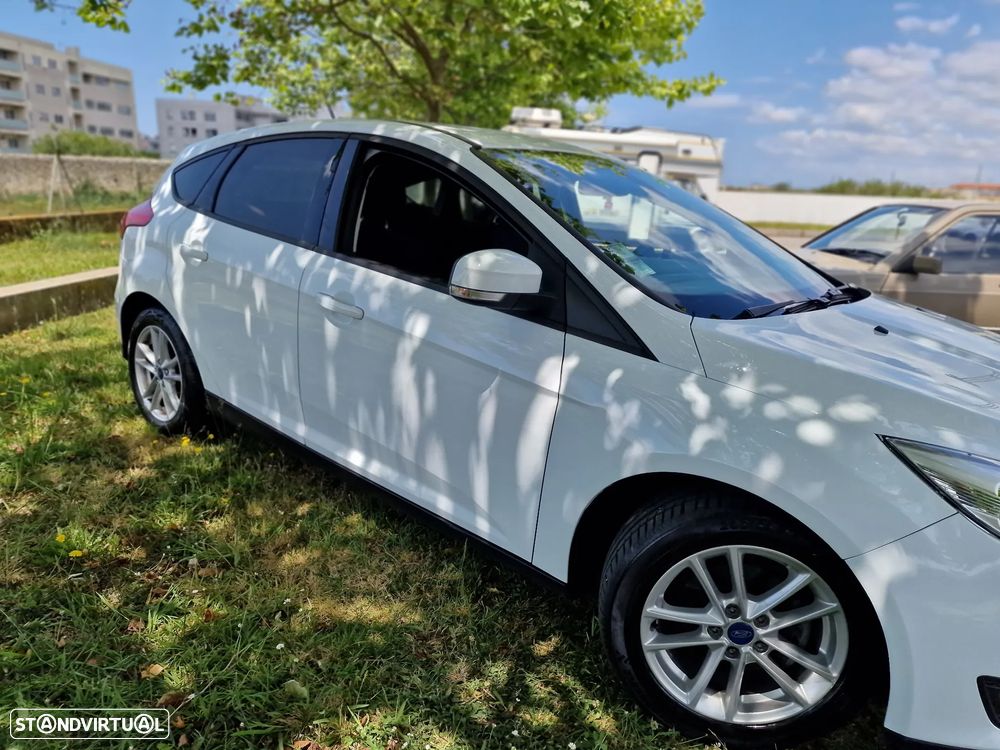 Ford Focus 1.0 SCTi Titanium - 6