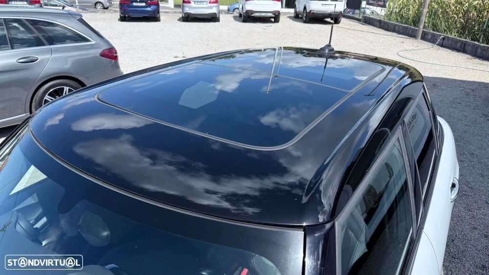 MINI 5 Portas Cooper D Auto - 4