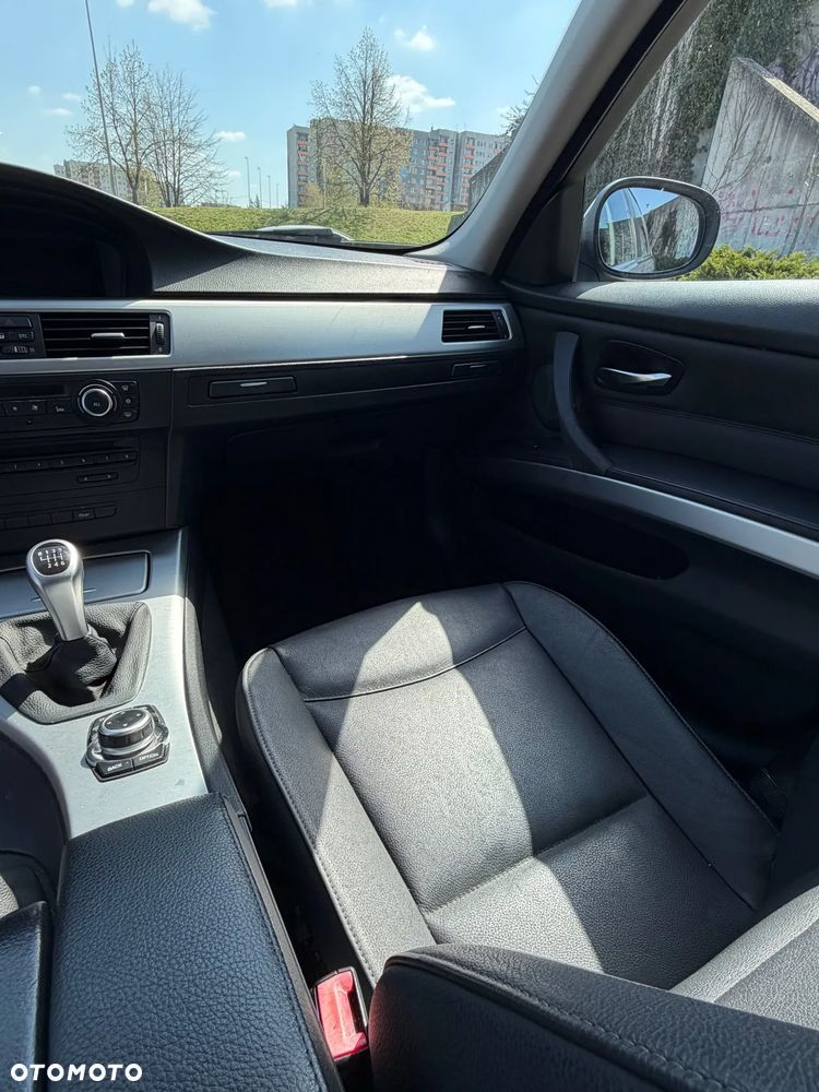 BMW Seria 3 320d DPF - 39