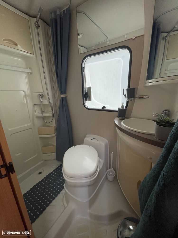 Ford Trigano Chausson - 9