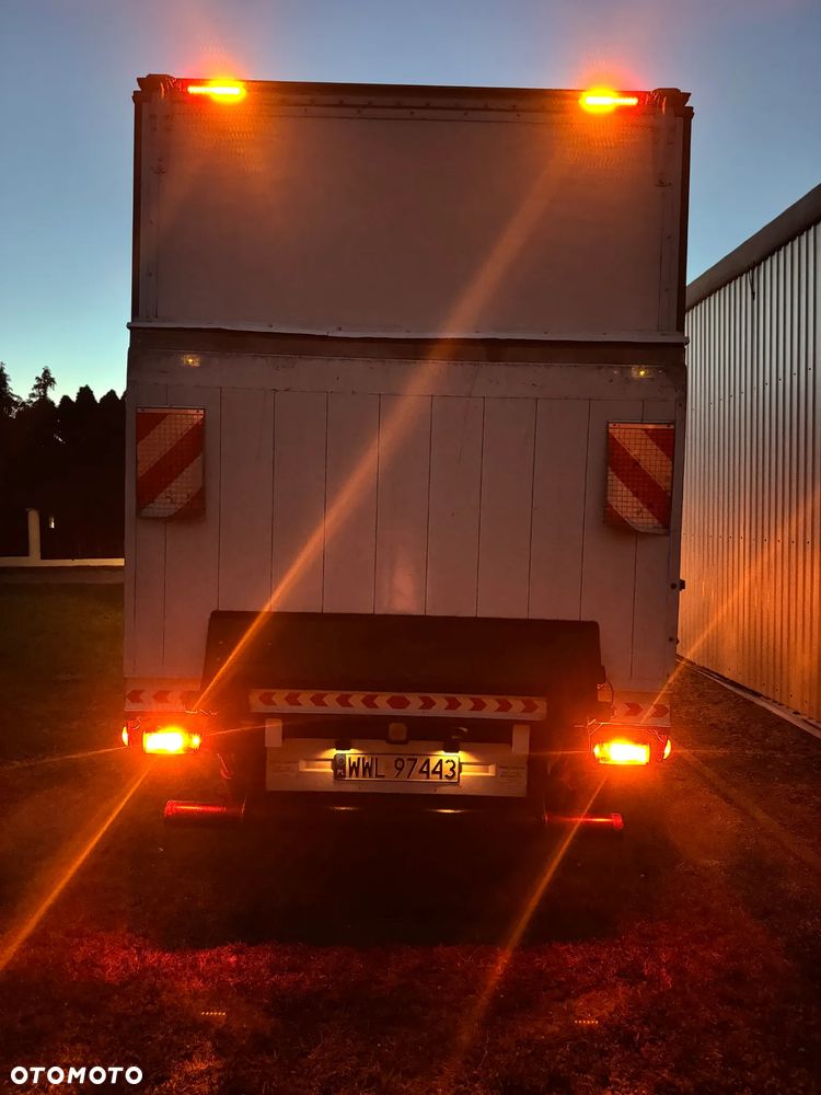 Mercedes-Benz SPRINTER - 23