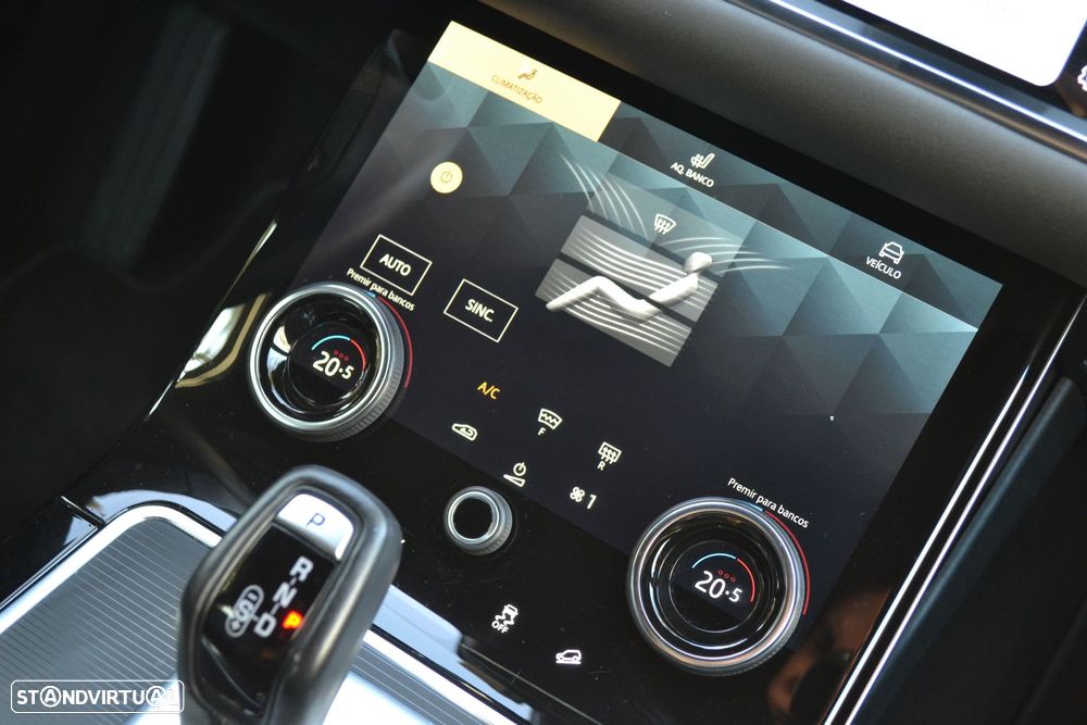 Land Rover Range Rover Evoque 1.5 P300e AWD SE Auto - 40