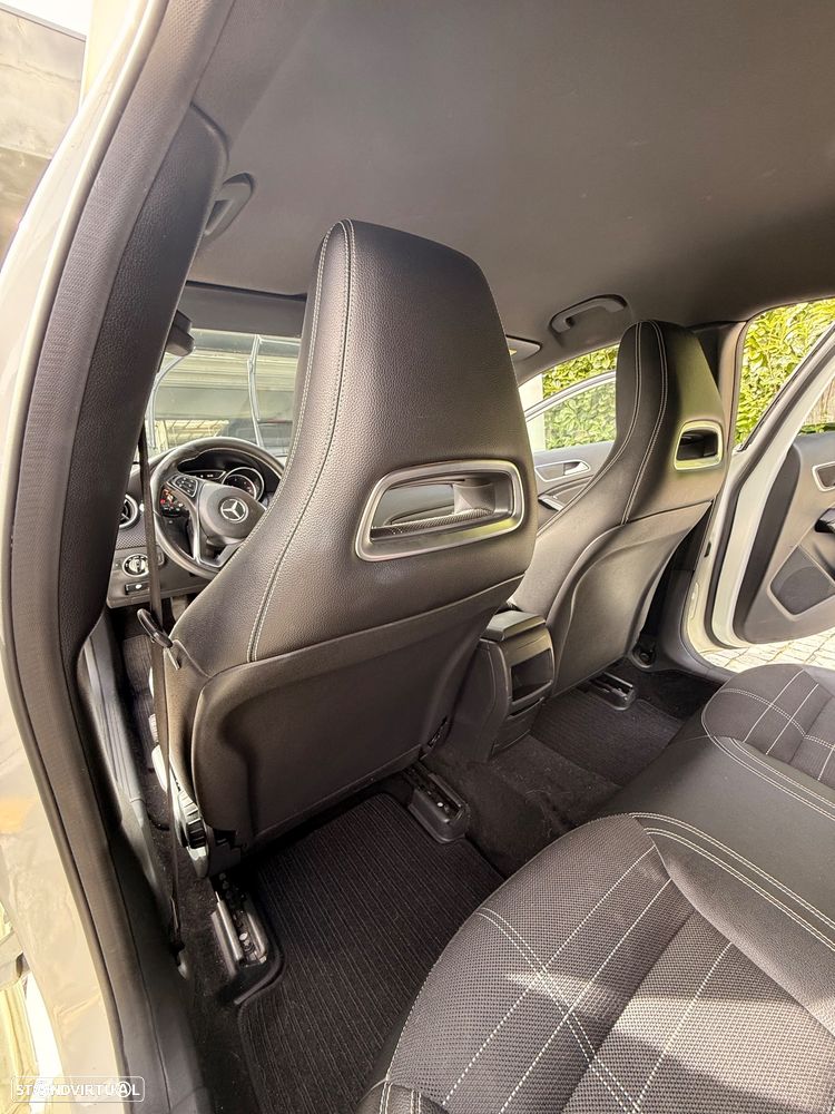 Mercedes-Benz A 180 d Fleet Pack Urban - 14