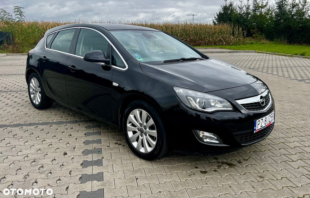 Opel Astra 1.6 Turbo Cosmo - 9