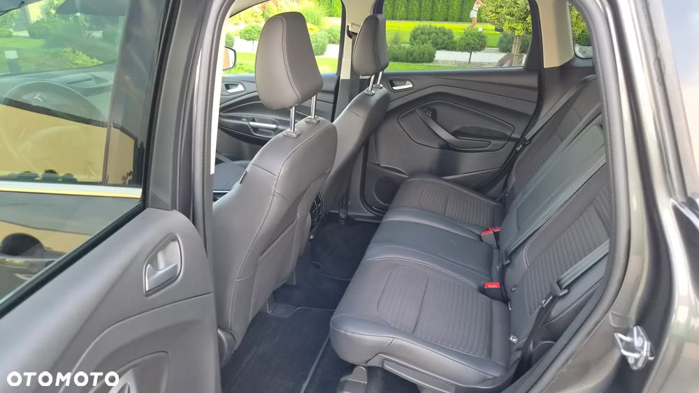 Ford Kuga 1.5 EcoBoost 2x4 Titanium - 22
