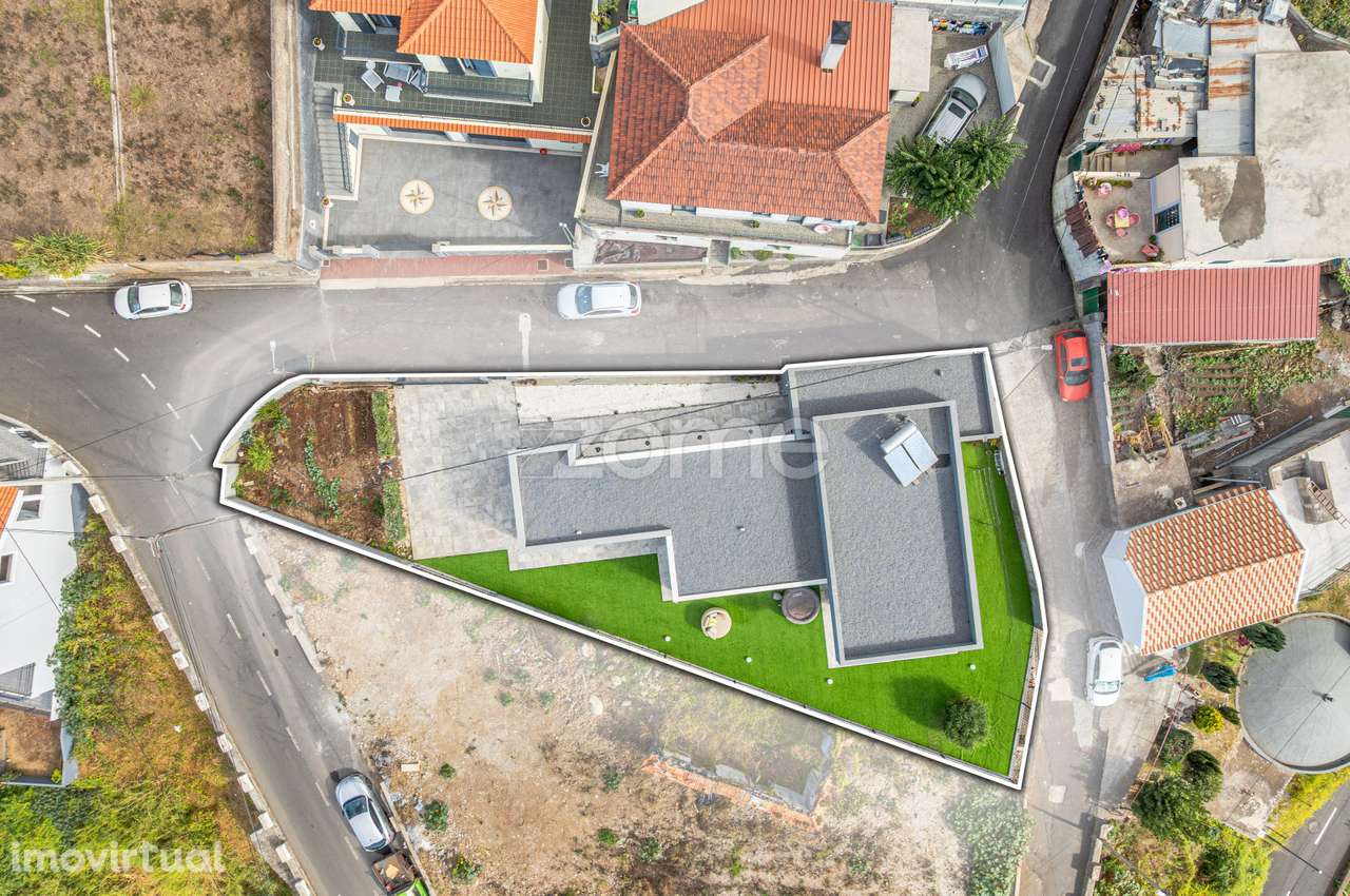 Moradia T3 Térrea com vista Mar- Ribeira Brava - Grande imagem: 4/52