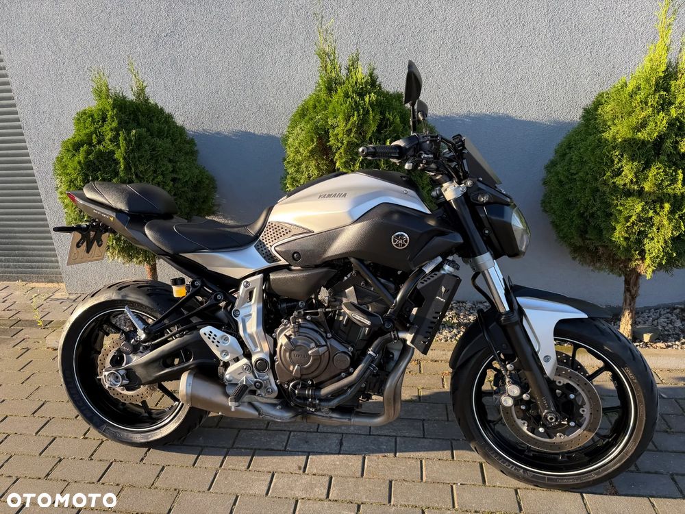 Yamaha MT - 4