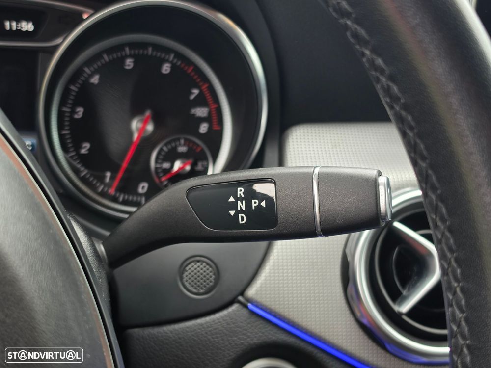 Mercedes-Benz GLA 200 Urban Aut. - 23