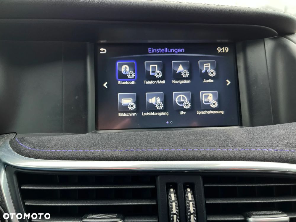 Infiniti Q30 - 25