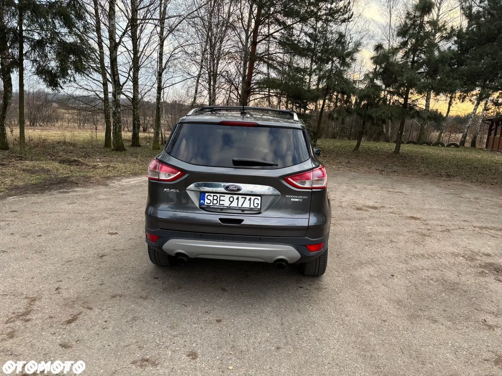 Ford Kuga 1.6 EcoBoost 4WD Titanium - 4
