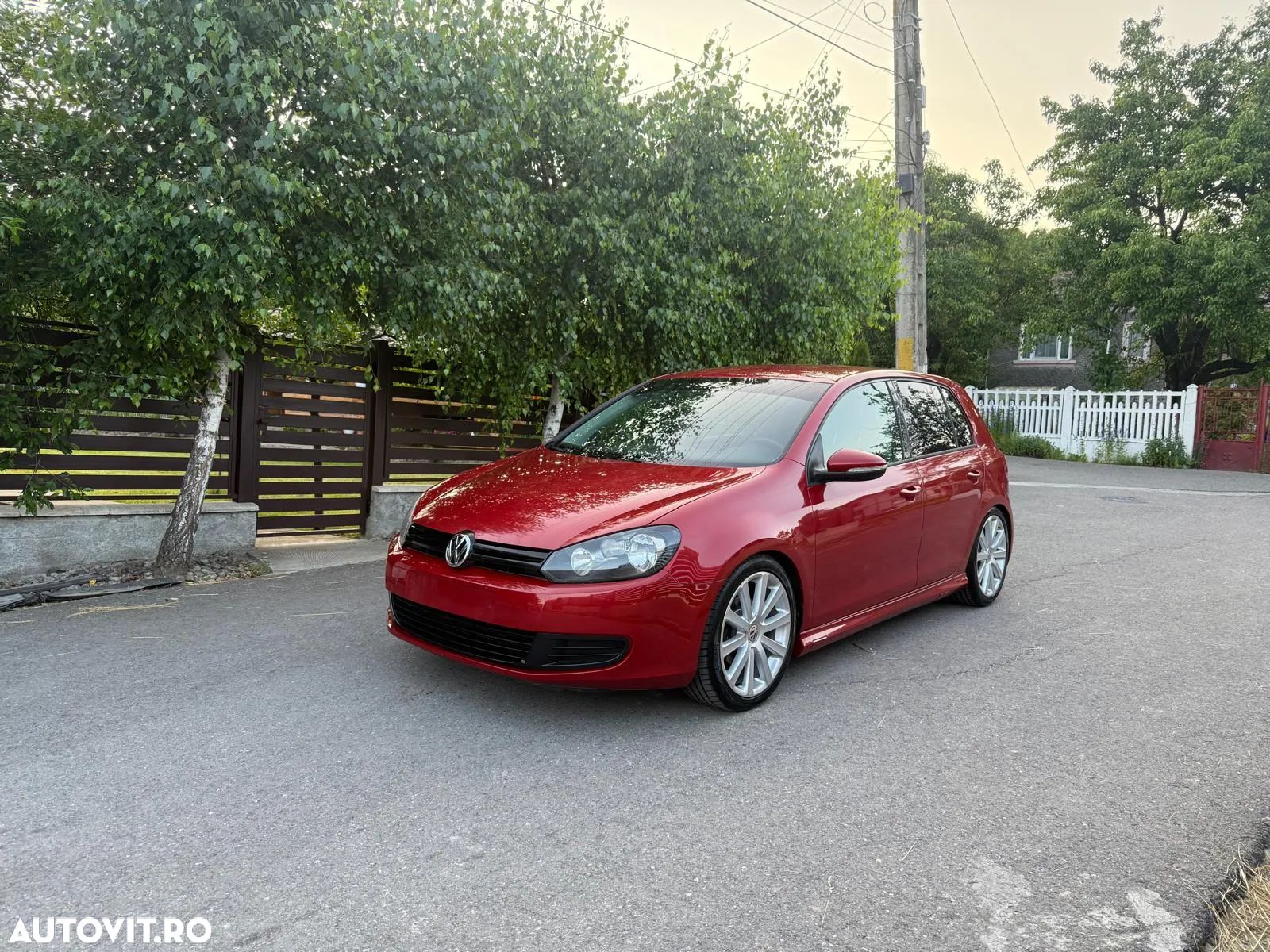 Volkswagen Golf - 1