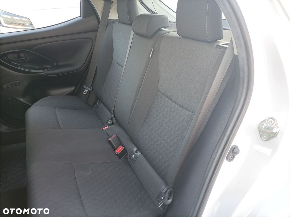 Toyota Yaris - 11