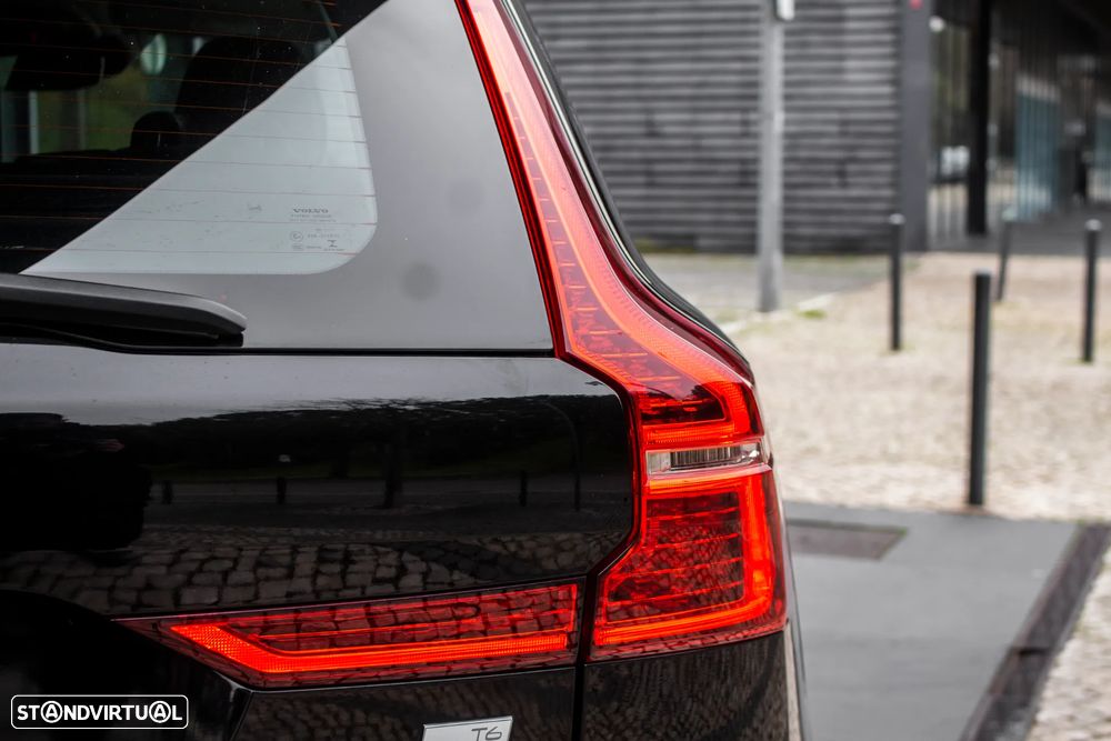 Volvo XC 60 2.0 T8 PHEV Momentum AWD - 11