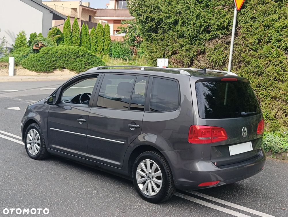 Volkswagen Touran 1.6 TDI DPF BlueMotion Technology DSG Comfortline - 24