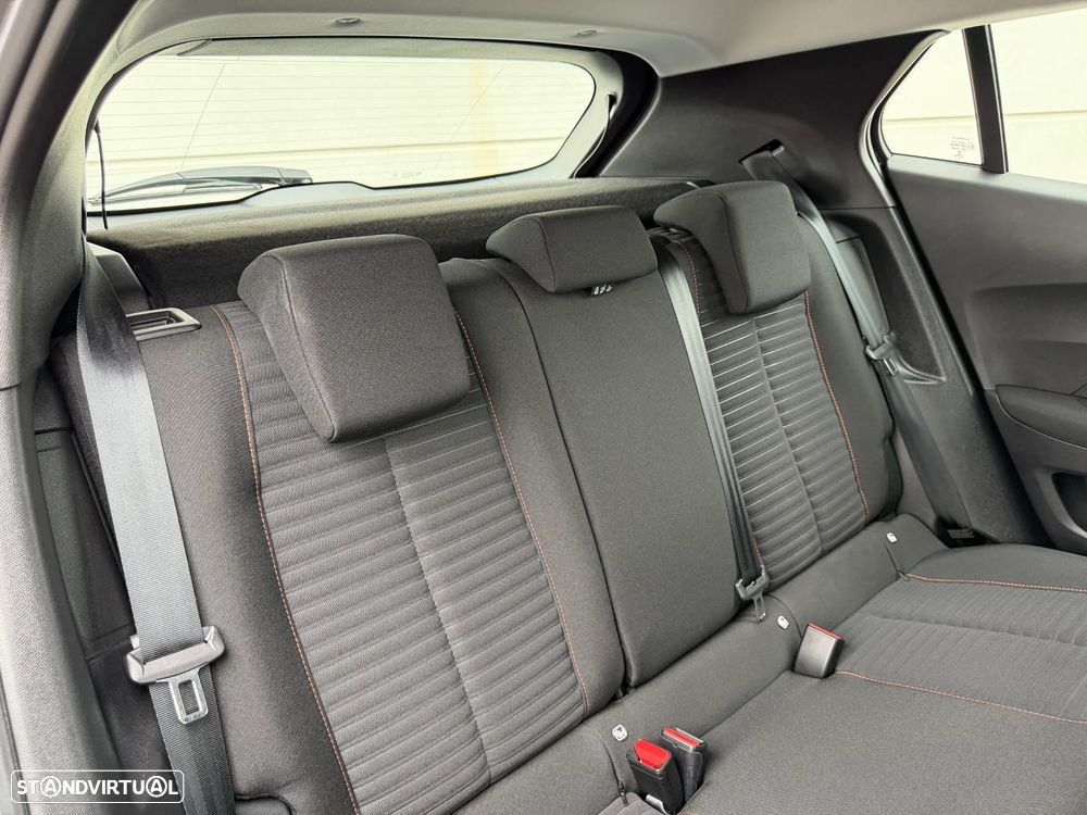 Peugeot e-2008 50 kWh Active Pack - 23