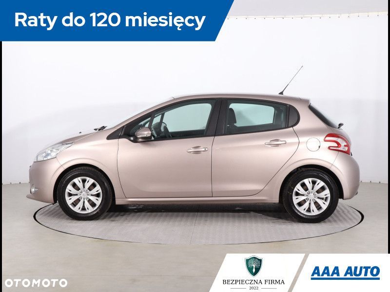 Peugeot 208 - 3