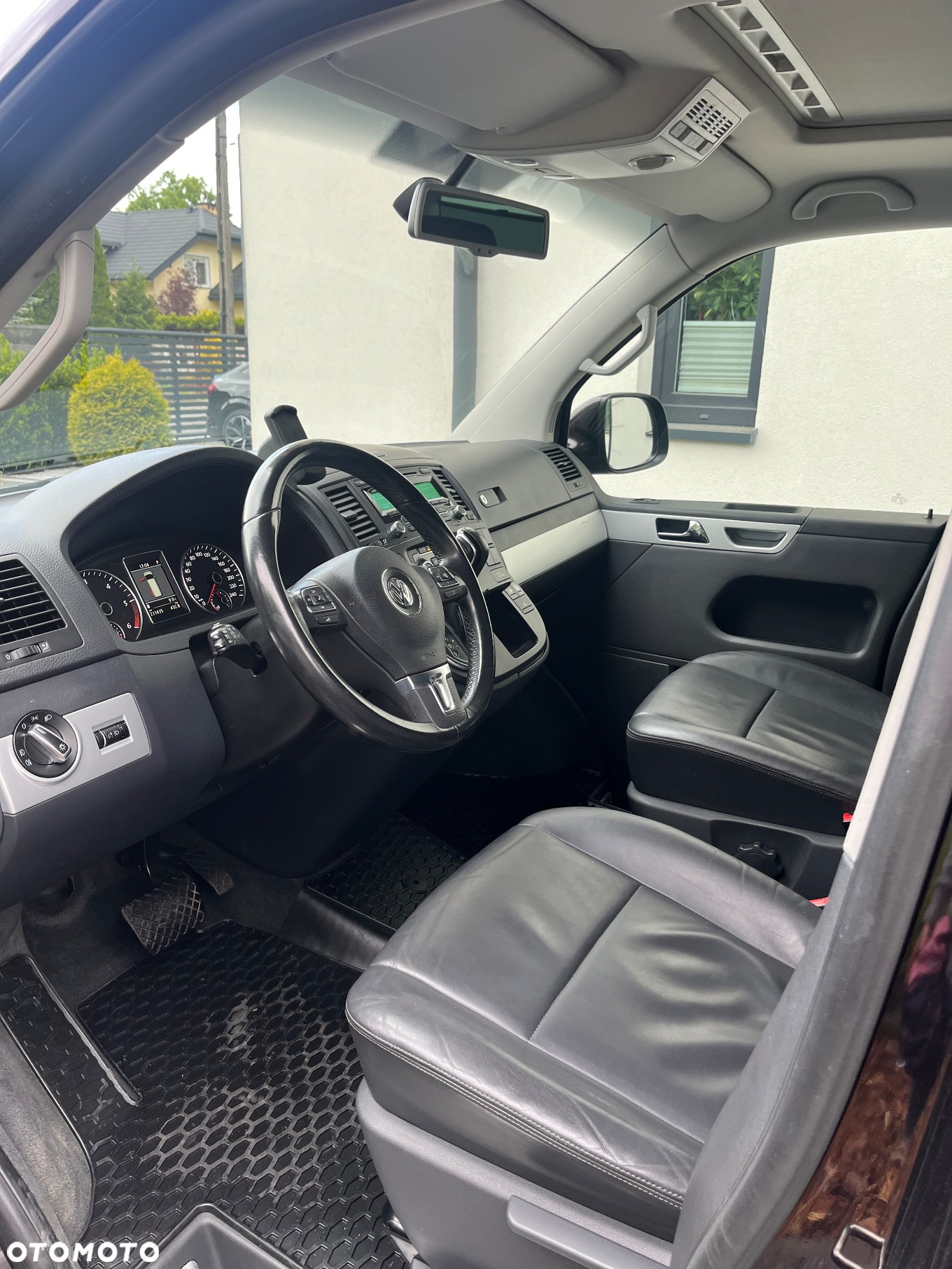 Volkswagen Multivan - 5