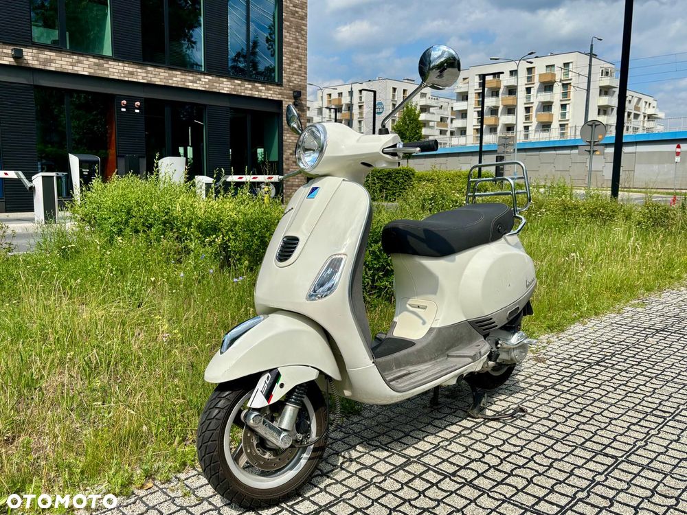 Piaggio Vespa - 1