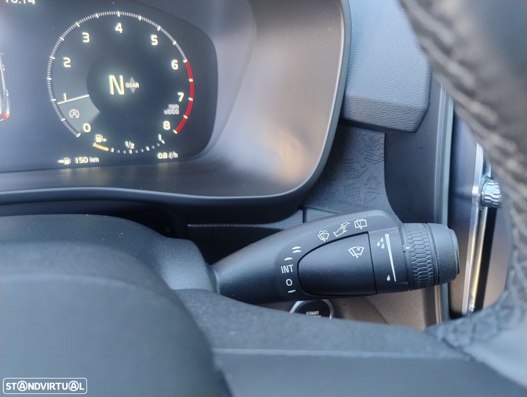 Volvo XC 40 1.5 T2 Momentum - 33