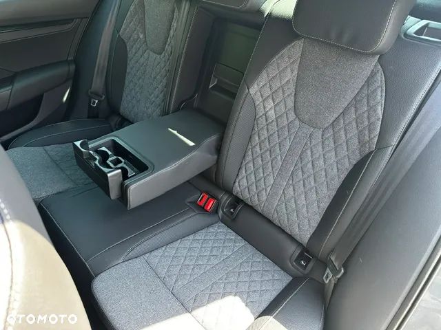 Skoda Octavia 2.0 TDI Sportline DSG - 25