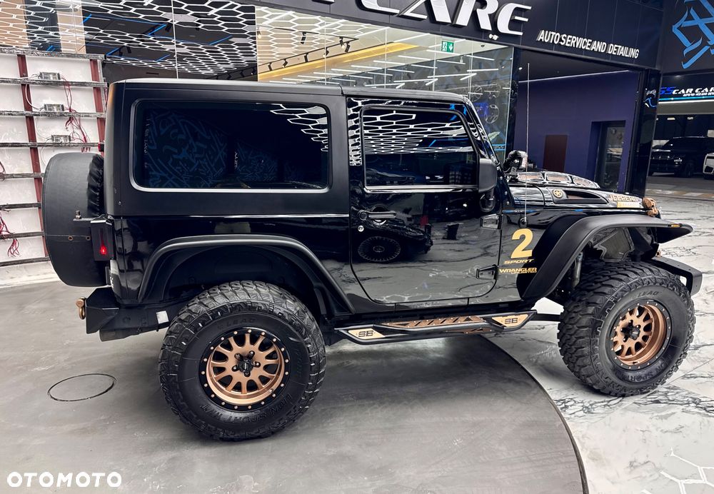 Jeep Wrangler - 10