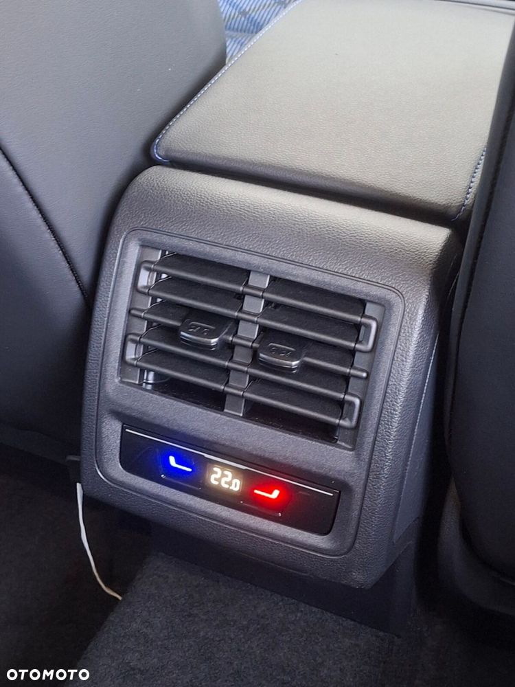 Volkswagen Golf - 28