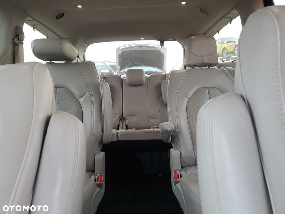 Chrysler Pacifica - 9