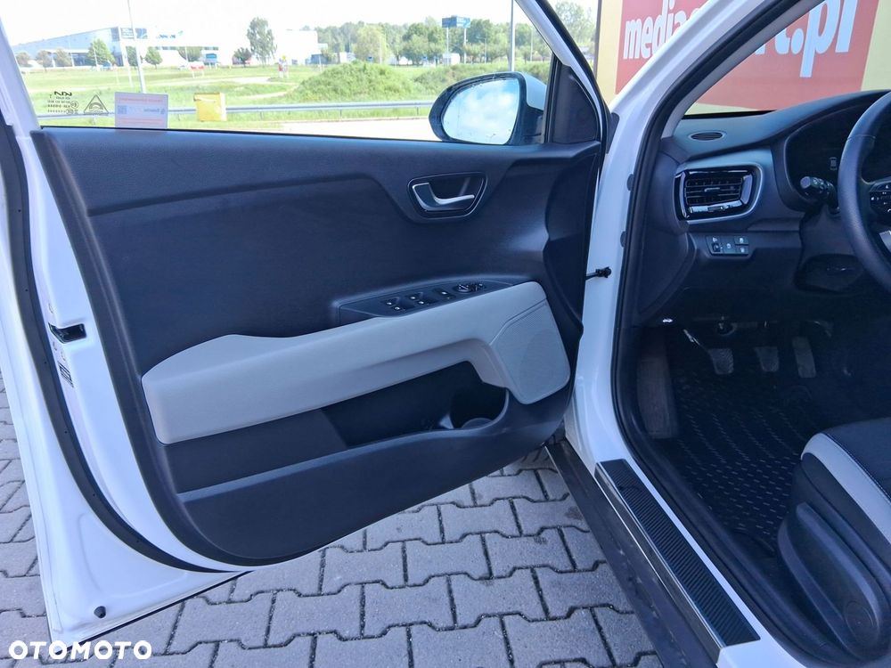 Kia Stonic 1.2 L - 10