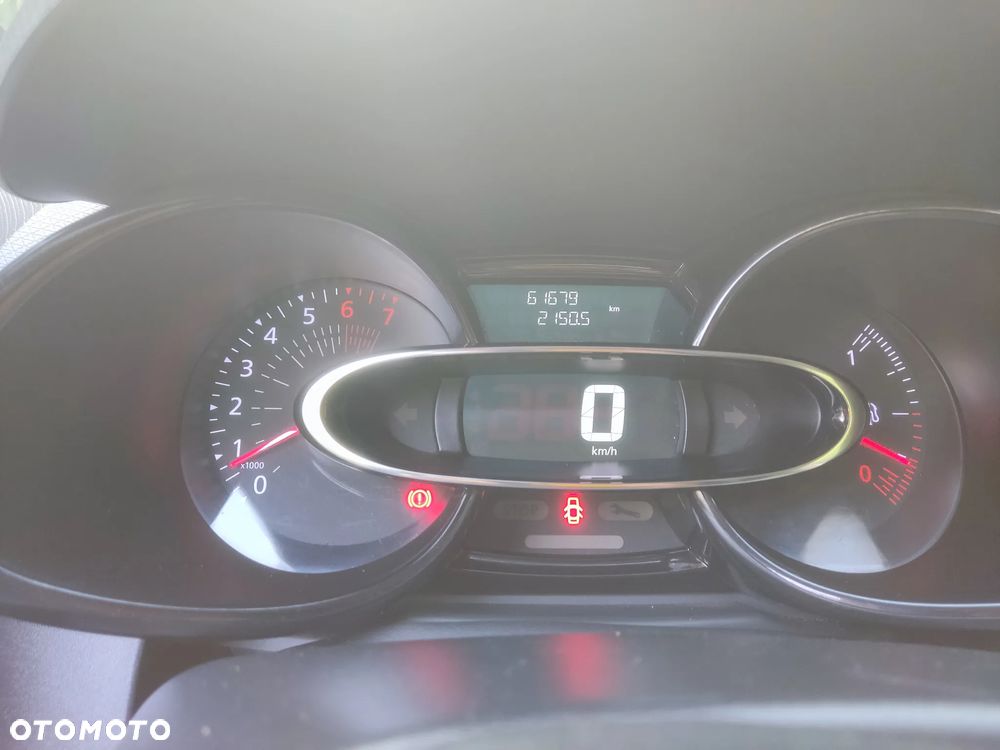 Renault Clio 1.2 16V Confort Privilege - 23