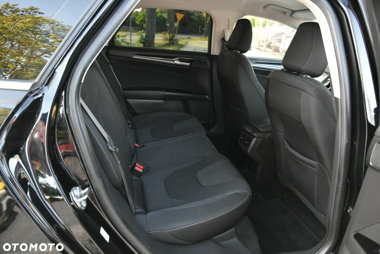 Ford Mondeo 2.0 EcoBlue Titanium - 28
