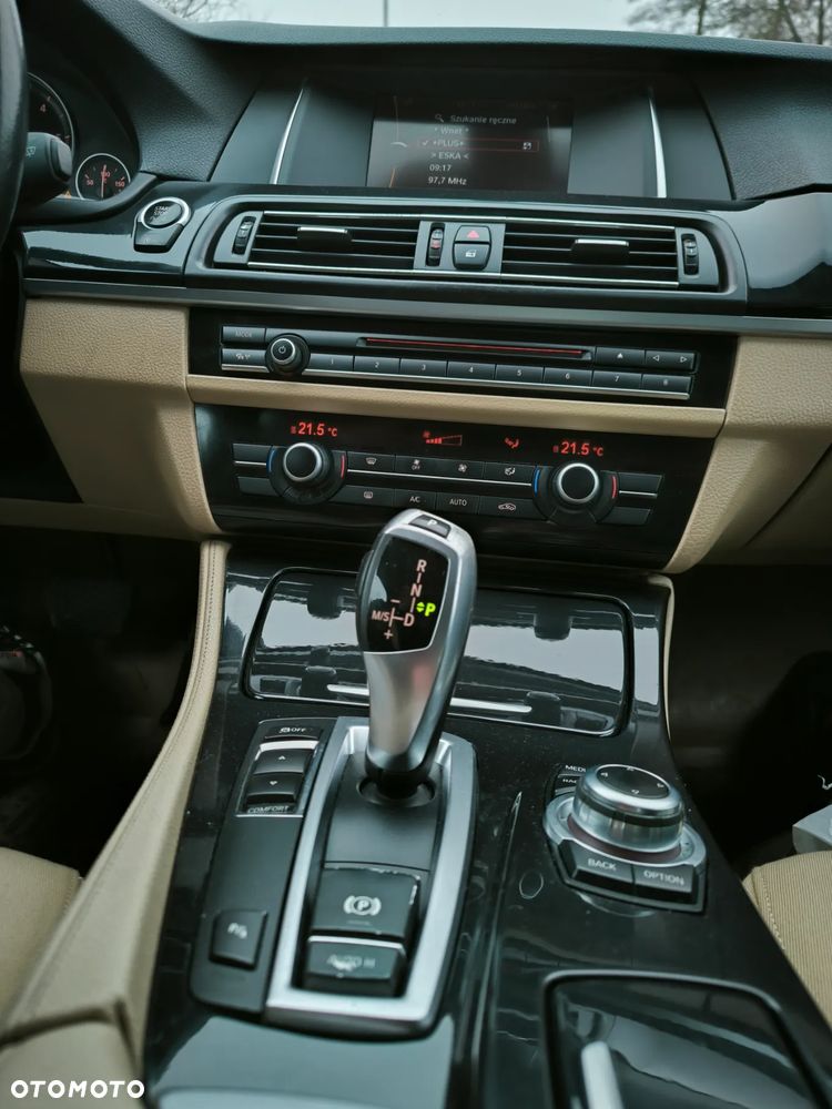 BMW Seria 5 518d - 9