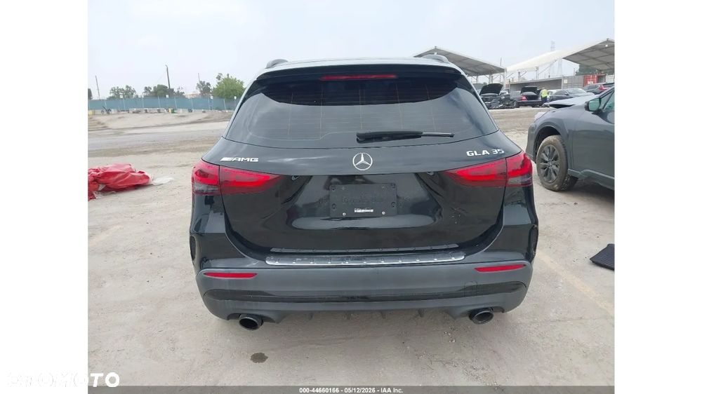 Mercedes-Benz GLA - 7