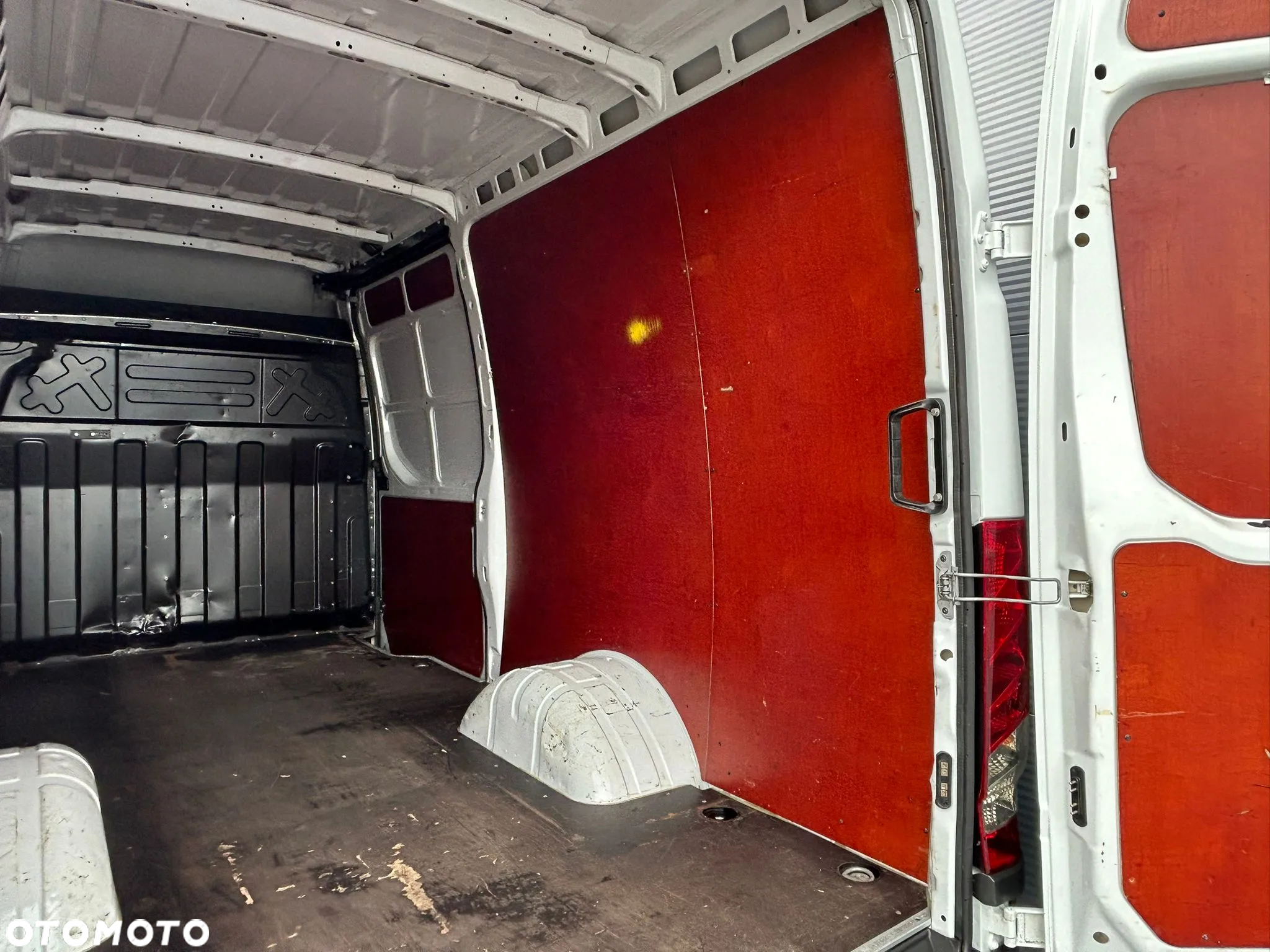 Iveco Daily 35C18 3.0 HPI Hi-Matic L3H2 Średniak **LEDY**Hak 3,5t**NA BLIŹNIAKACH**KLIMA**Sprowadzony**2020R** - 9