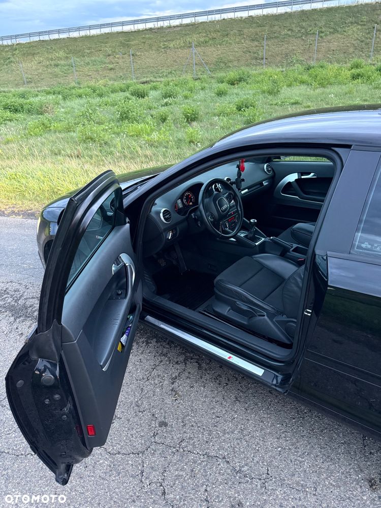 Audi A3 3-drzwiowe 1.6 TDI DPF Ambition - 9