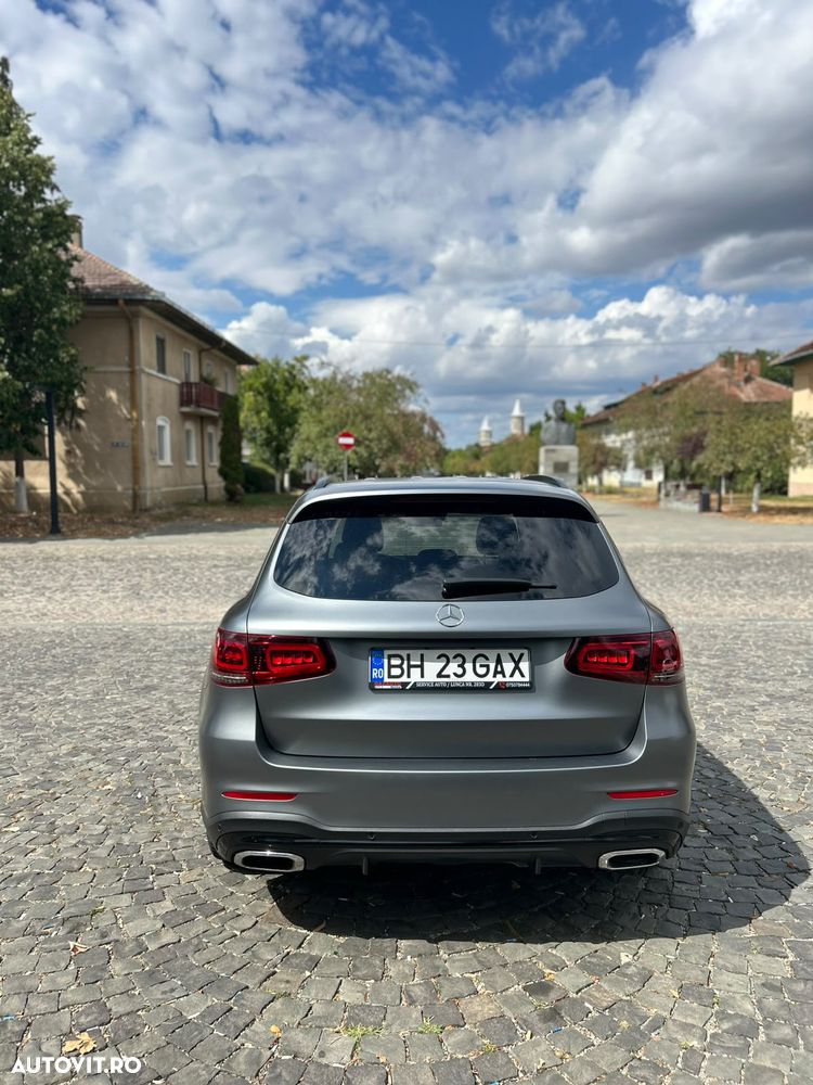 Mercedes-Benz GLC - 2