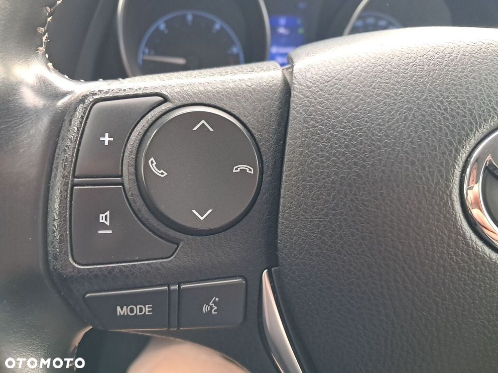 Toyota Auris 1.4 D-4D Premium - 27