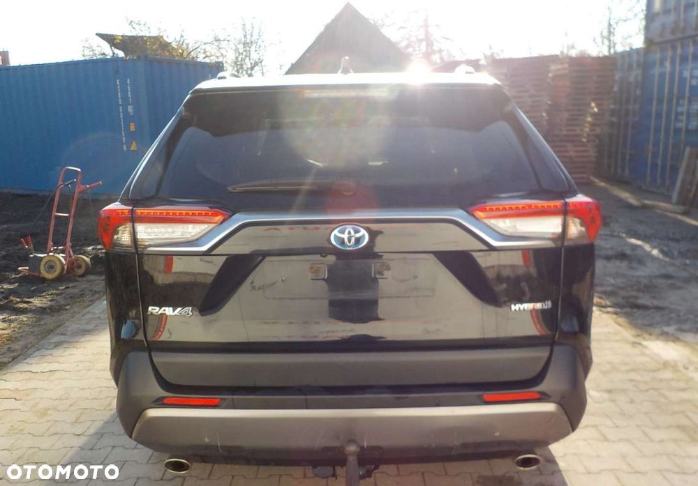 Toyota RAV4 - 6