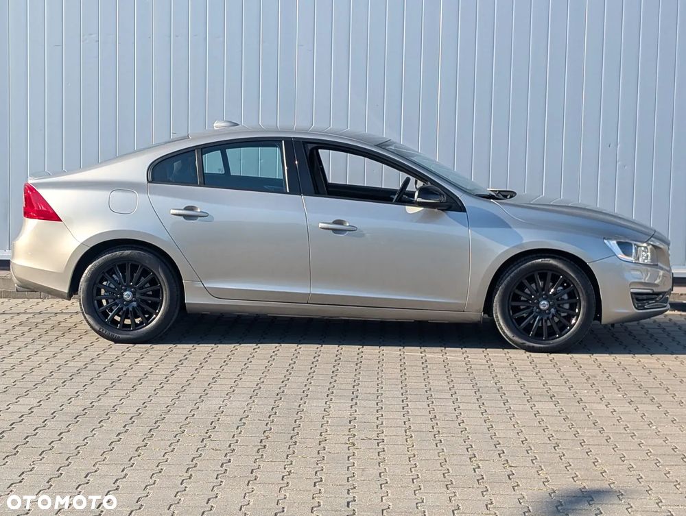 Volvo S60 T4 Momentum - 2