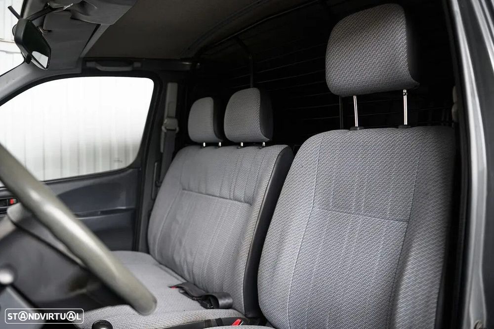 Toyota HiAce 2.4 D LXH12LG - 20