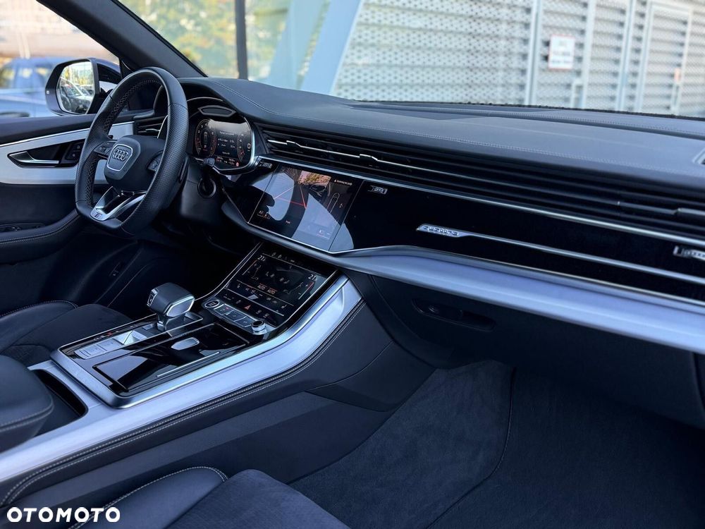 Audi Q8 - 21