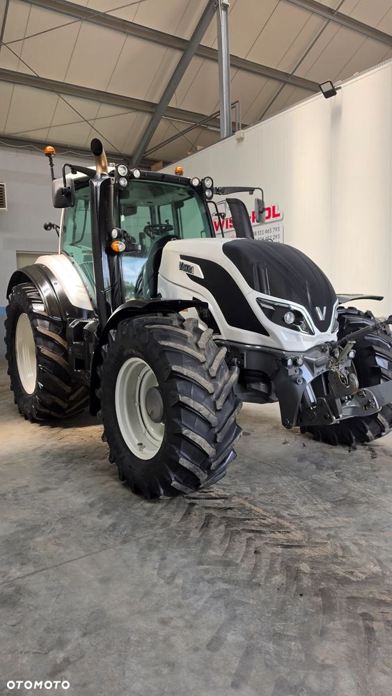Valtra T 154 Active Biała Perła 2 sztuki T174 Versu pod GPS N154 Versu Fendt Vario Claas Arion John R John M New Holland T6 T7 - 19