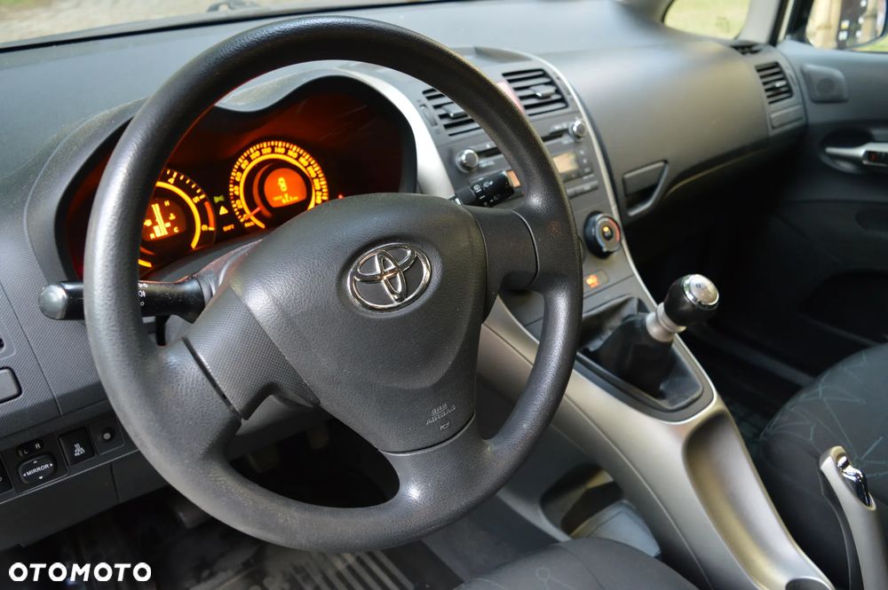Toyota Auris 1.4 D-4D Luna - 15