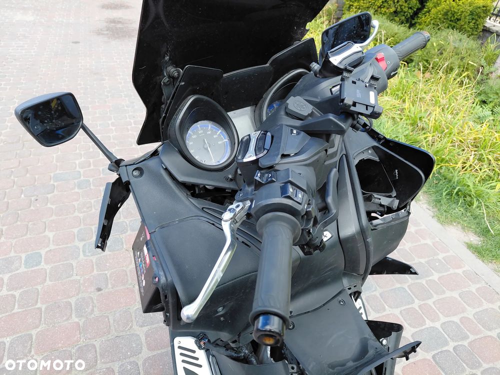 Yamaha Tmax - 19