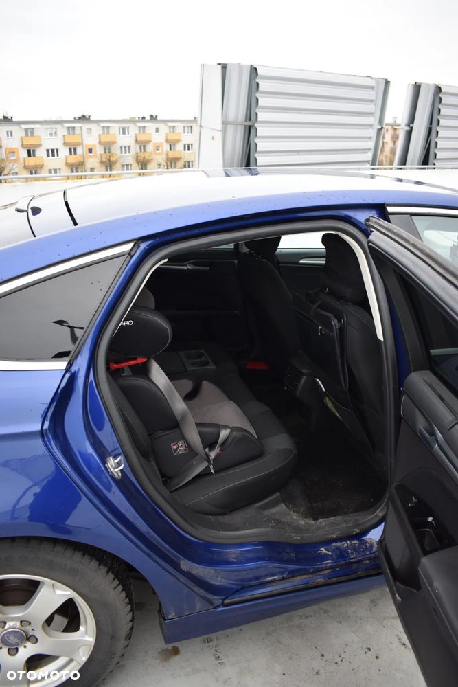 Ford Mondeo 2.0 TDCi Titanium PowerShift - 8